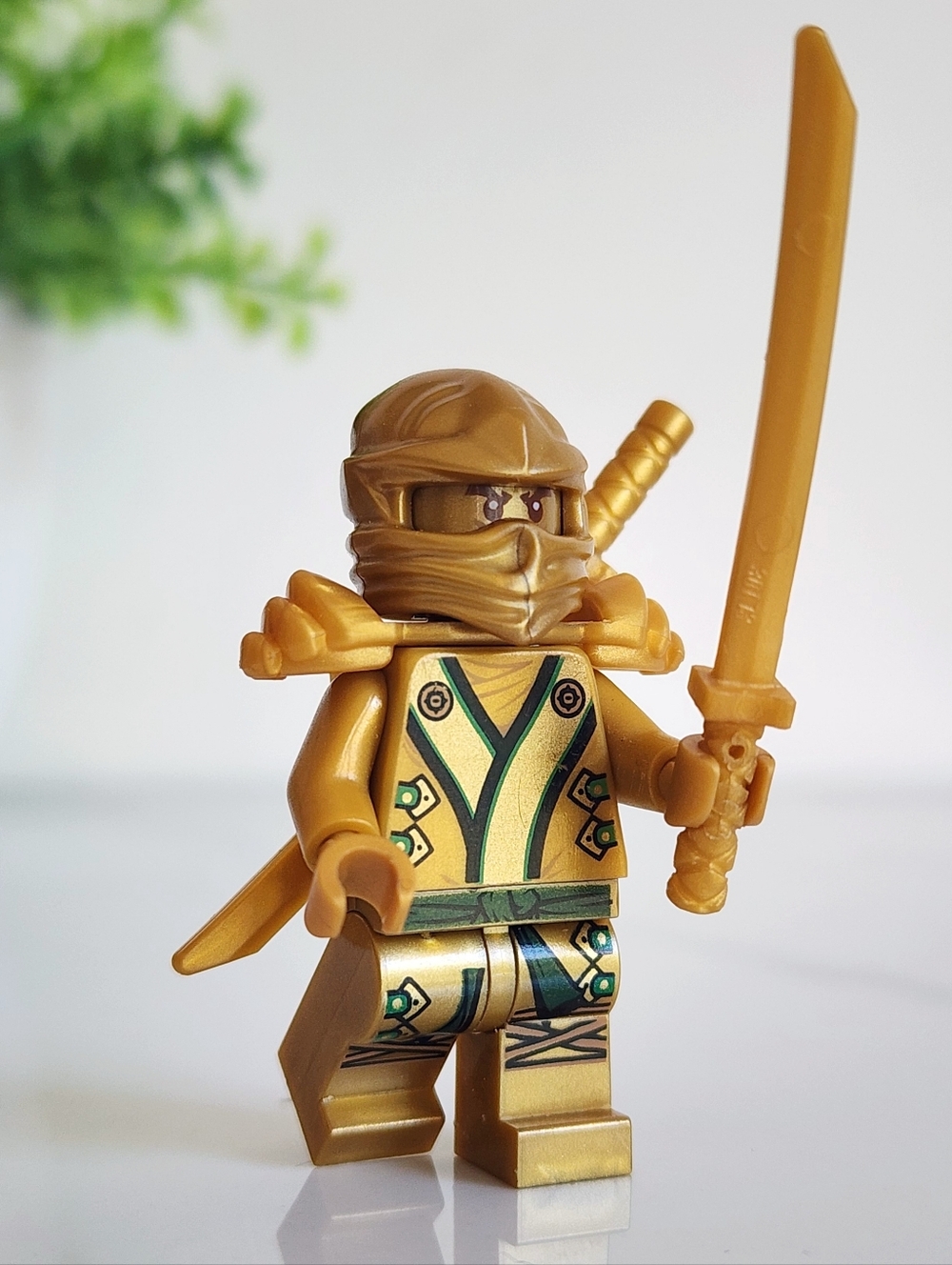 🗡RARE LEGO Ninjago Golden Lloyd njo0073 Minifigure Final Battle Gold Ninja 2013